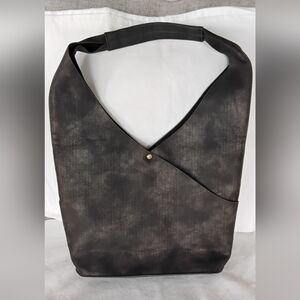 Everyday Gray Shoulder Bag with Subtle Texture